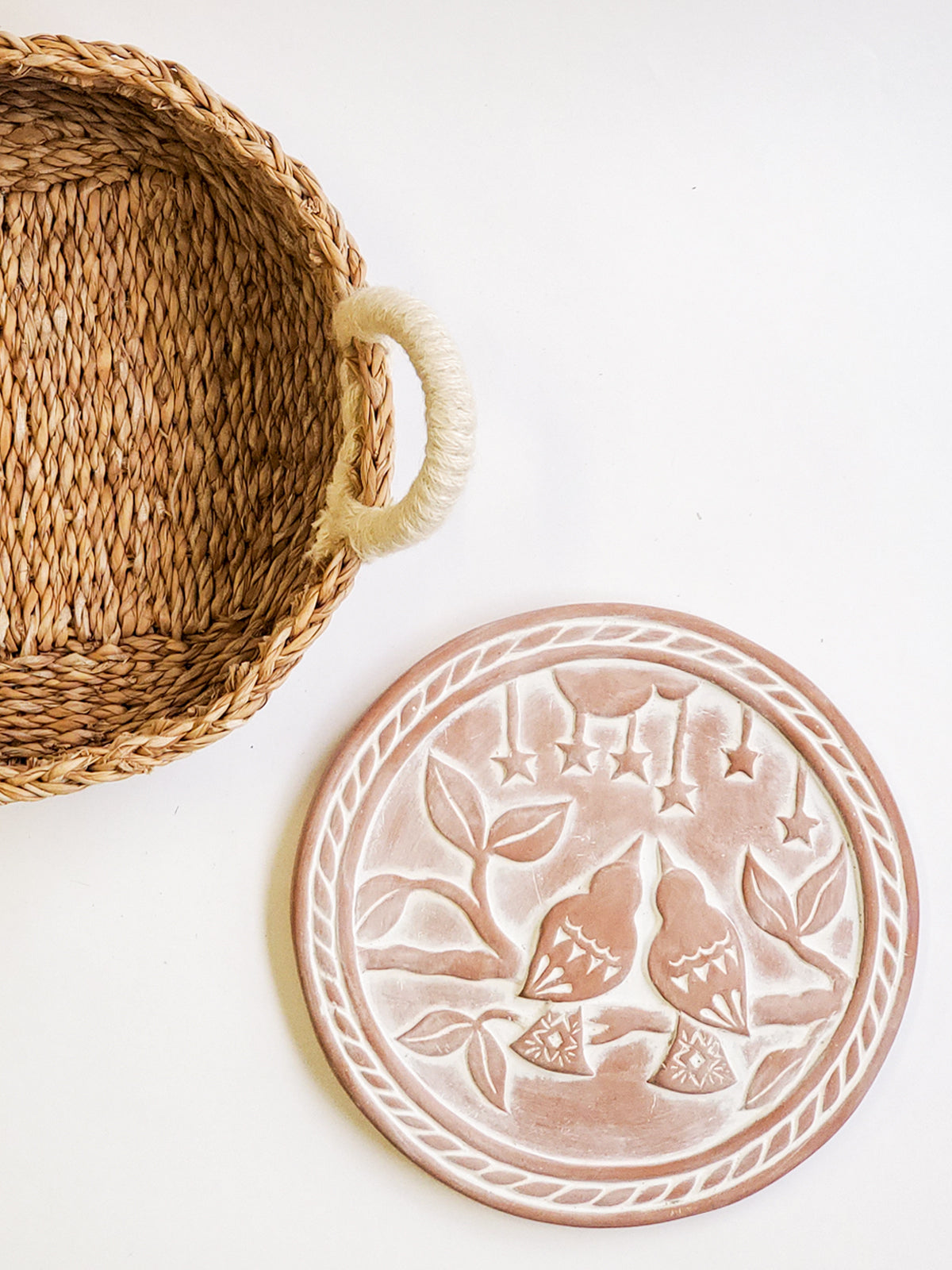 Bread Warmer & Basket - Lovebirds Round (Fairtrade Product)
