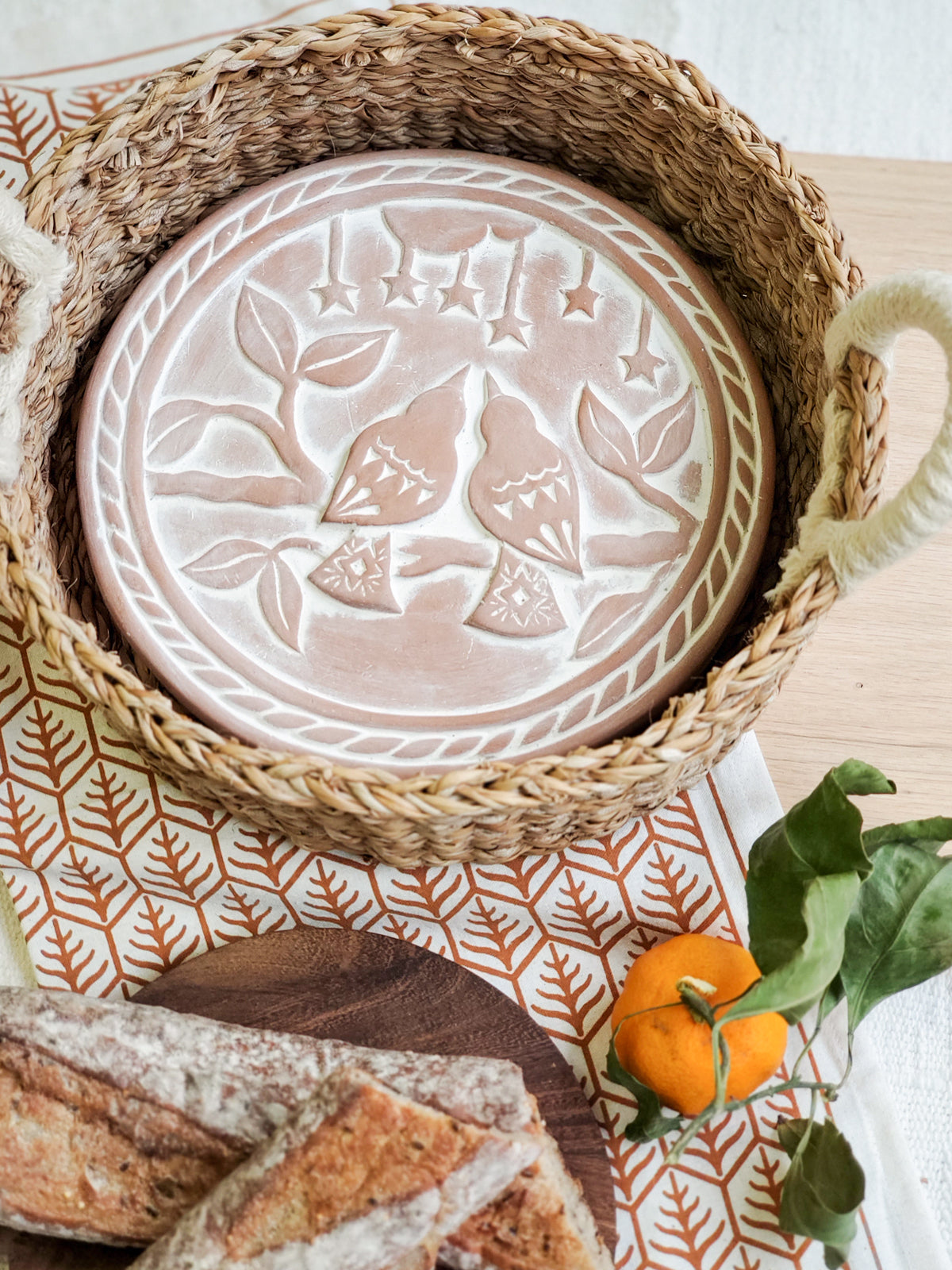 Bread Warmer & Basket - Lovebirds Round (Fairtrade Product)